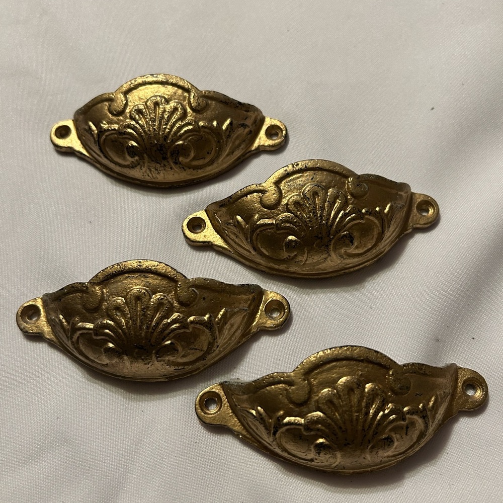 Elegant Gold Drawer Pulls - Set of 4